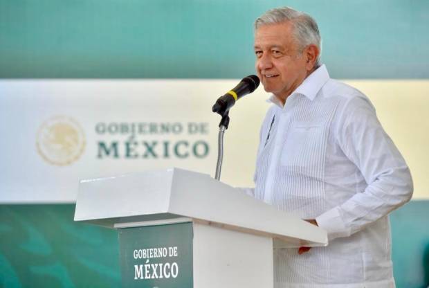 AMLO evalúa hacer consulta sobre legalización de drogas