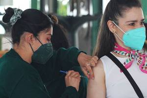Sedes y horarios de vacunación COVID para 40-49 años en Puebla capital