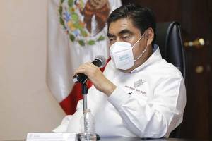 Puebla no escatima recursos para la atención de pacientes con COVID-19: Barbosa