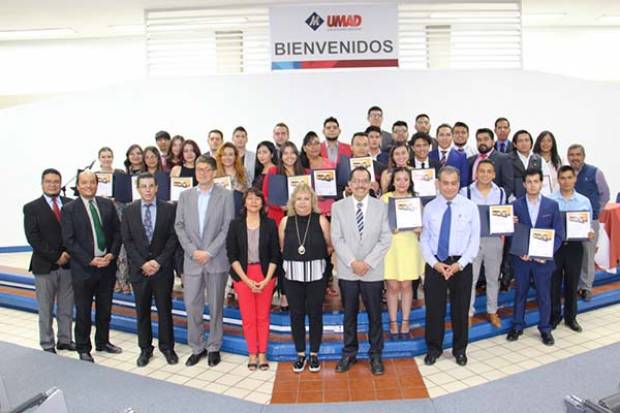 Más de 100 alumnos de la UMAD recibieron diplomas de SAP UAP