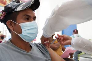 Vacunación COVID de 18 a 29 años en 37 municipios de Puebla