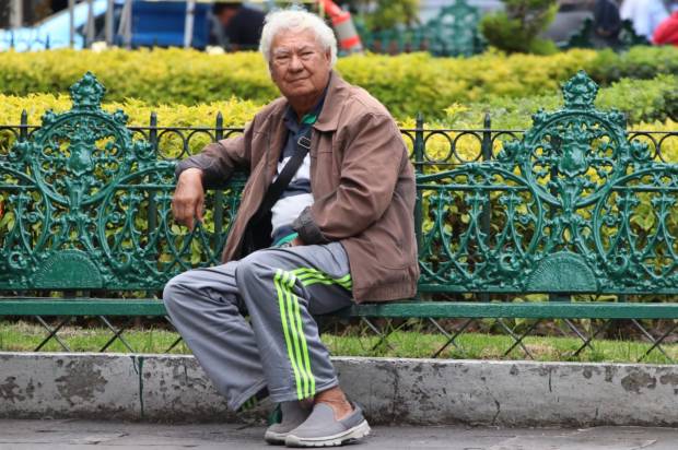 Adultos mayores, el 52% de los muertos por COVID en Puebla