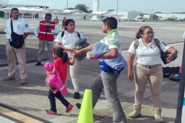 Camión con 76 migrantes a bordo fue ubicada en la autopista Puebla-Orizaba