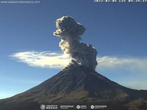 Popocatépetl registra tres explosiones y 317 exhalaciones en las últimas horas