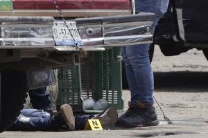 FOTOS: Matan a balazos a un hombre en el mercado Morelos
