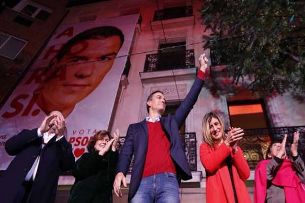 El PSOE gana pero se debilita y España sigue atascado políticamente