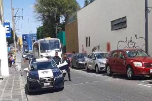 VIDEO: Olimpia Coral transmite detención de presunto acosador de mujeres en Puebla