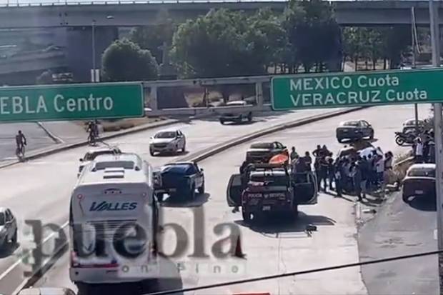 VIDEO: Atropellan a dos mujeres y una muere en la carretera federal a Tehuacán