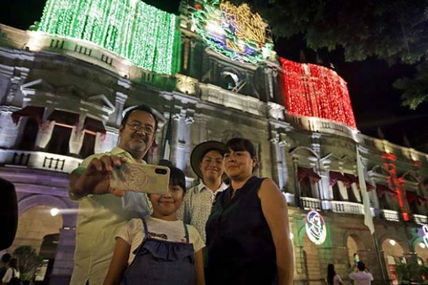 Ayuntamiento de Puebla analiza extender horario de antros y bares por noche mexicana