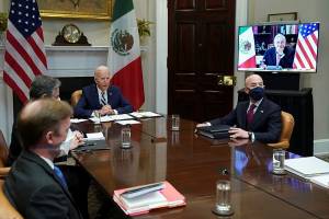 Biden a AMLO: &quot;Veremos a México como igual&quot;, tras reunión en línea