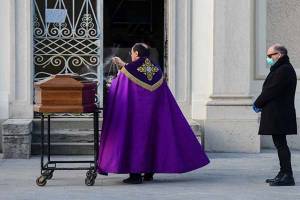 Mueren 15 sacerdotes en Italia por coronavirus