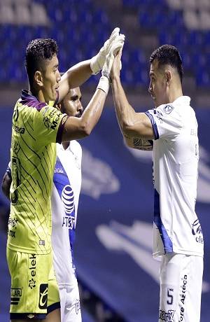 Club Puebla goleó 4-1 al Toluca y acaba con la mala racha de derrotas