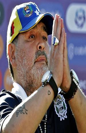 Maradona se despidió del banquillo de Gimnasia y Esgrima La Plata