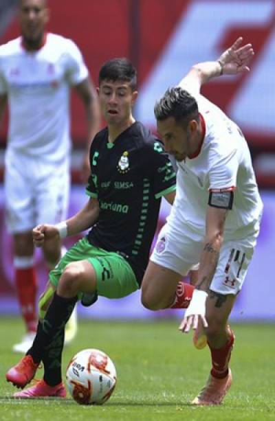 Toluca pierde 2-1 ante Santos y suma su segunda caída en el Nemesio Díez