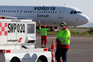 Cancelaron vuelos en aeropuerto de Huejotzingo por ceniza del Popocatépetl