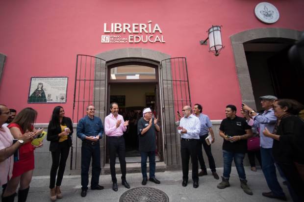 BUAP abre sus puertas a la librería Carmen Serdán del FCE-Educal