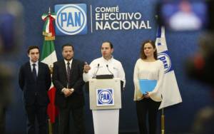 Respaldo a Guaidó en Venezuela, pide PAN a AMLO