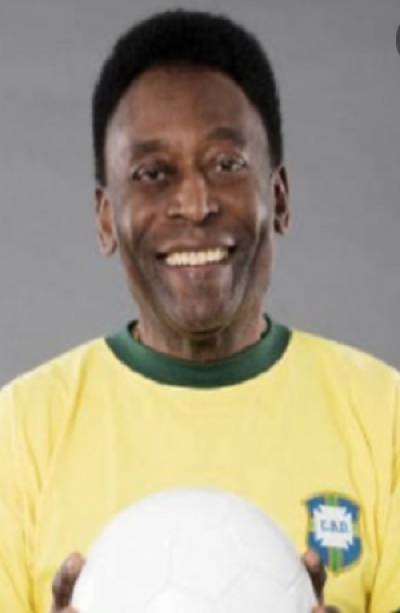 Pelé deja el hospital a un mes de estancia en Sao Paulo