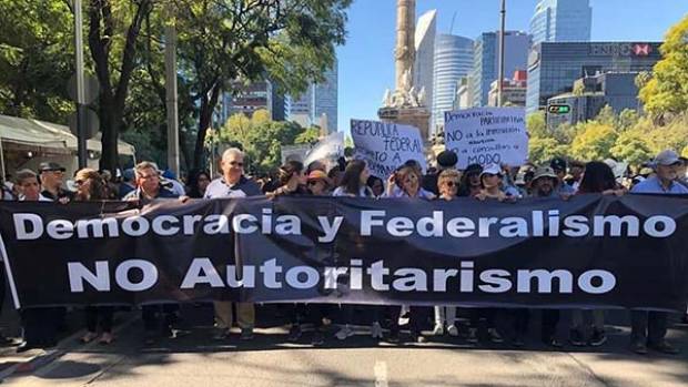 Así fue la primera marcha contra el presidente López Obrador