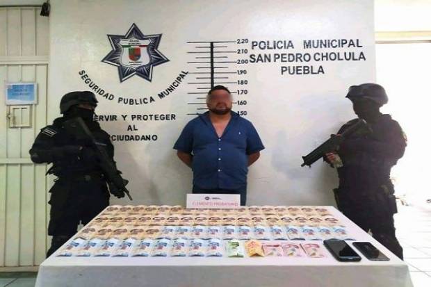 Policía de San Andrés Cholula aseguró a sujeto en patrulla falsa
