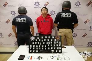 Policía Estatal captura al &quot;Venado&quot; con 50 dosis de droga en Tehuacán