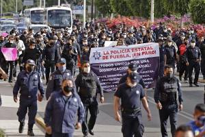 Elementos de la SSP Puebla protestaron en Casa Aguayo; mantienen paro