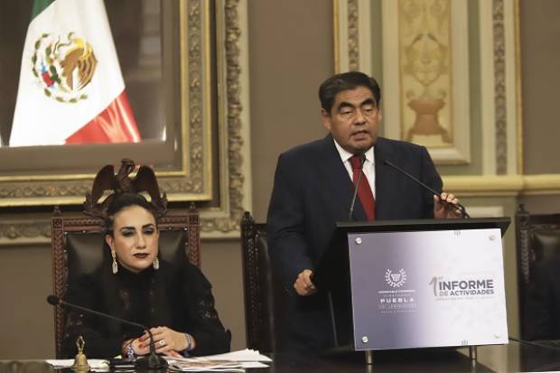 Poderes públicos y órganos autónomos, sin conflictos en Puebla: MBH