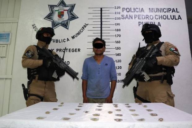 Narcomenudista fue detenido con 32 bolsas de marihuana en San Pedro Cholula
