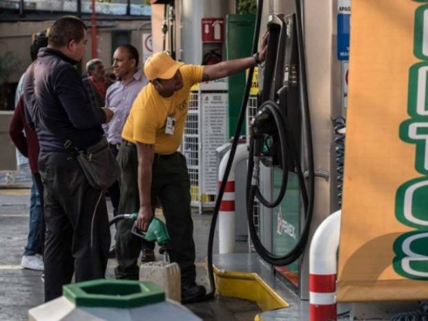 SAT halla inconsistencias fiscales en 194 gasolineras; algunas de Puebla