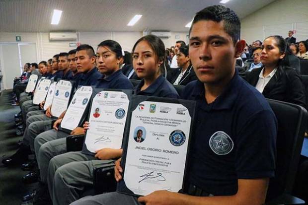 Se suman 97 nuevos policías a SSP Puebla; egresaron de academia de Iniciativa Mérida