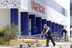 Sin vacunas y con 10 hospitales sin camas, Puebla enfrenta tercera ola COVID-19