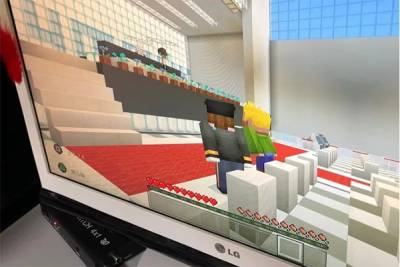 Por coronavirus, estudiantes se gradúan a través de Minecraft