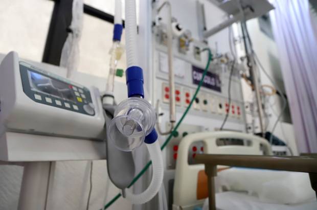 Hasta 2 mdp pagan pacientes COVID en hospitales privados