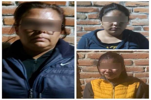 Madre e hija son aseguradas en Tehuacán con más de 60 bolsas con droga