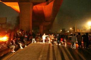 FOTOS: Bloquearon autopista México-Puebla en Villa Frontera por presunta desaparición de personas