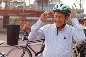 Enrique Cárdenas ofrece construir 250 kilómetros de ciclovías