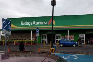 Amagaron con saqueo en Bodega Aurrerá de camino a Tlaltepango