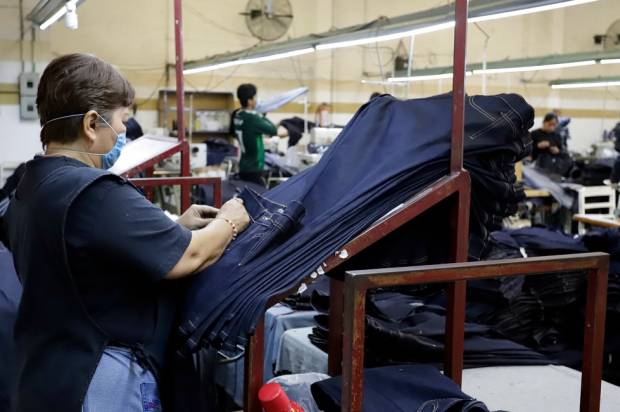 Falta de semiconductores e insumos afecta a 170 textileras poblanas