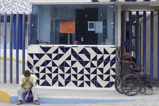 Tercera ola COVID-19 deja 57 extranjeros enfermos en Puebla: SSA
