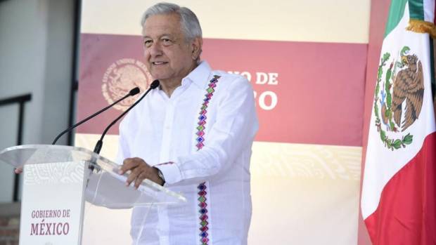 Mujeres en casa son millones de enfermeras para enfrentar COVID-19: AMLO