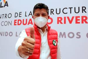 El panista Eduardo Rivera es presentado como candidato del PRI a la alcaldía de Puebla