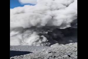 Nuevo grupo de excursionistas &quot;presumió&quot; llegar al cráter del Popocatépetl
