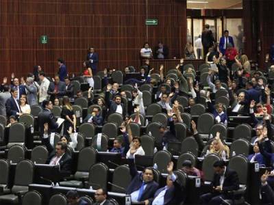 Diputados aprueban en lo general la Reforma Educativa de AMLO