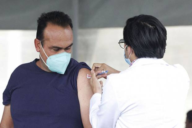 24 mil mexicanos presentaron reacción adversa a vacuna COVID