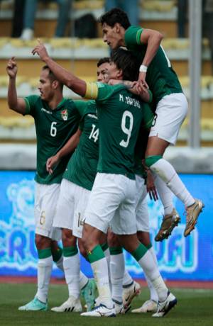 Qatar 2022: Bolivia golea 3-0 a Uruguay y aún suspira por el Mundial