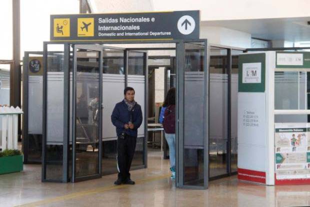 Baja 89% la afluencia de pasajeros en el aeropuerto de Huejotzingo
