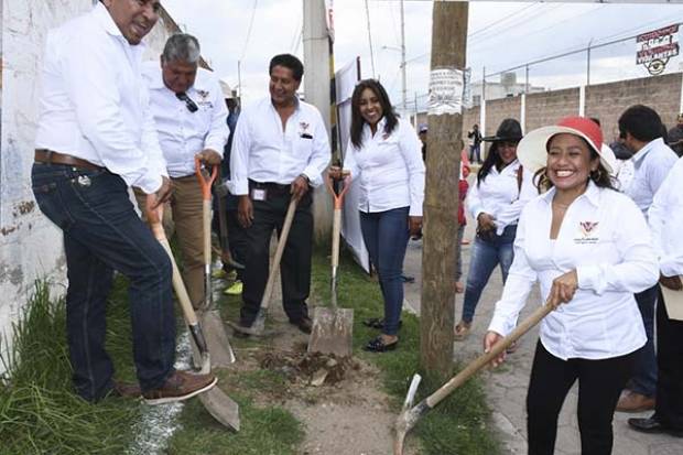 Lupita Daniel inicia obras en Cuautlancingo con inversión de 20 millones de pesos