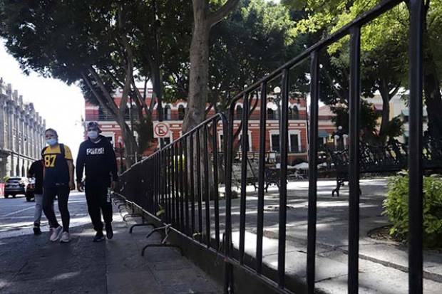Comerciantes del Centro Histórico piden reabrir plancha del zócalo de Puebla