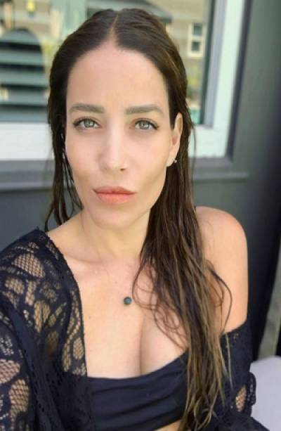 Adriana Fonseca cautiva Instagram en traje de baño