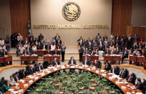 Cuatro consejeros del INE solicitan atraer elección de Puebla